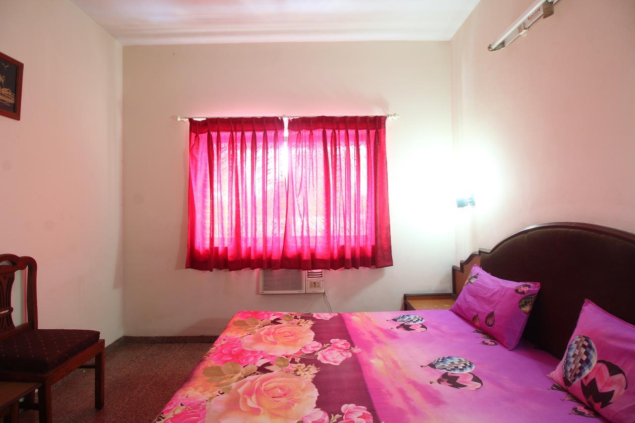 Soubhagya Inn スィルヴァーサー エクステリア 写真